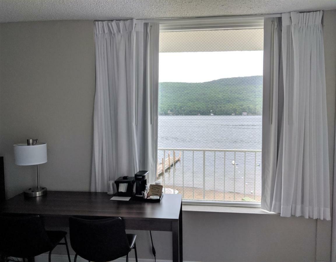 Lakefront Terrace Resort Lake George Buitenkant foto